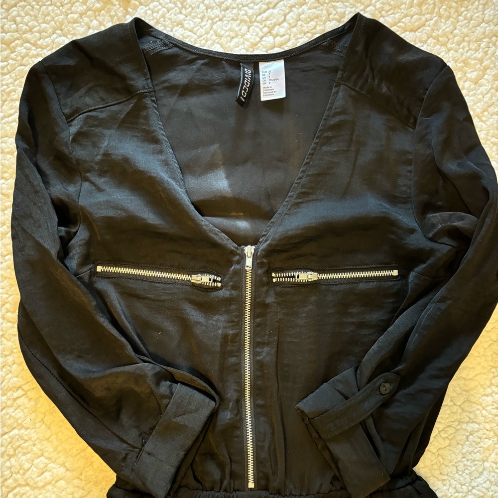 Black Long-sleeve Romper with cute zipper details